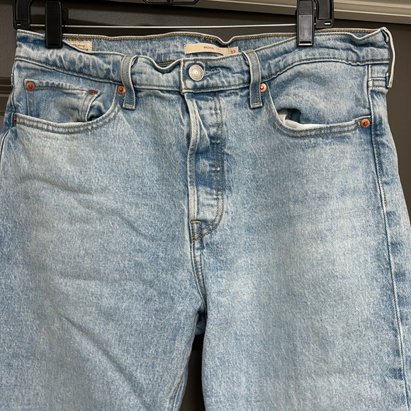 Levi’s light wash Wedgie jeans 32 - Picture 5 of 10